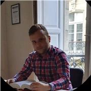 Soy un profesional en contabilidad, finanzas y auditoría, con amplia experiencia práctica y formación académica avanzada.